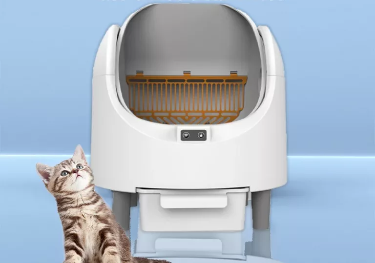 Litière automatique connectée pour chat 68L